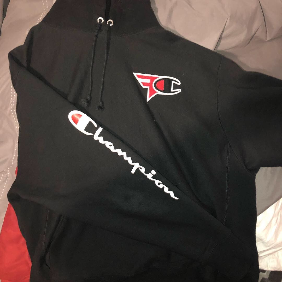 Champion Faze clan x champion hoodie Size US XL / EU 56 / 4 - 3 Thumbnail