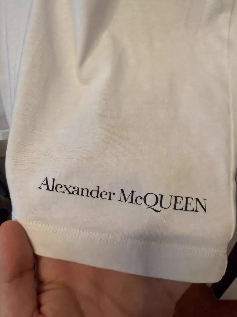 Alexander McQueen Alexander McQueen Skull Print White T-Shirt- DMC Size US M / EU 48-50 / 2 - 2 Thumbnail