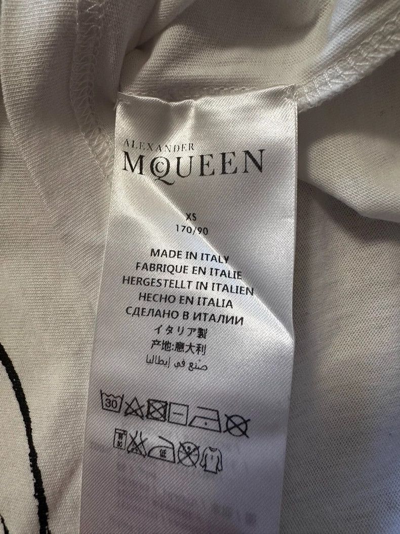 Alexander McQueen Alexander McQueen Men's Graphic Skull T-shirt- DMC Size US XS / EU 42 / 0 - 3 Thumbnail