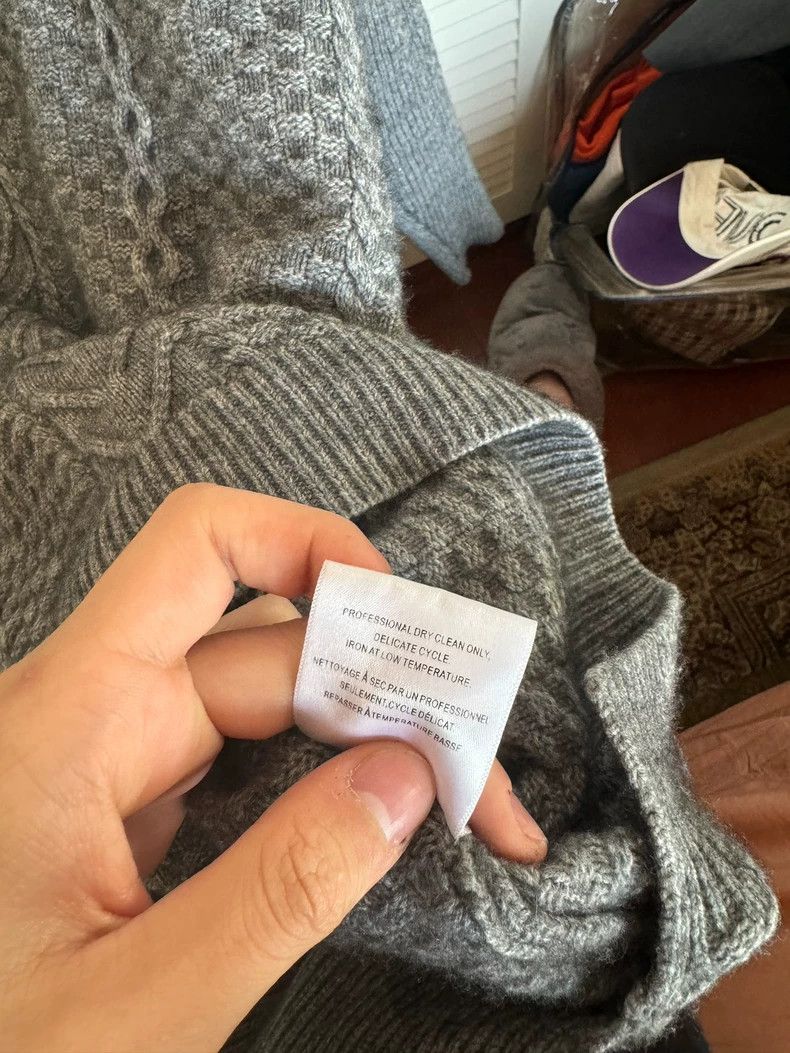 Alexander McQueen Alexander McQueen Gray Cashmere Sweater- DMC Size US M / EU 48-50 / 2 - 9 Thumbnail