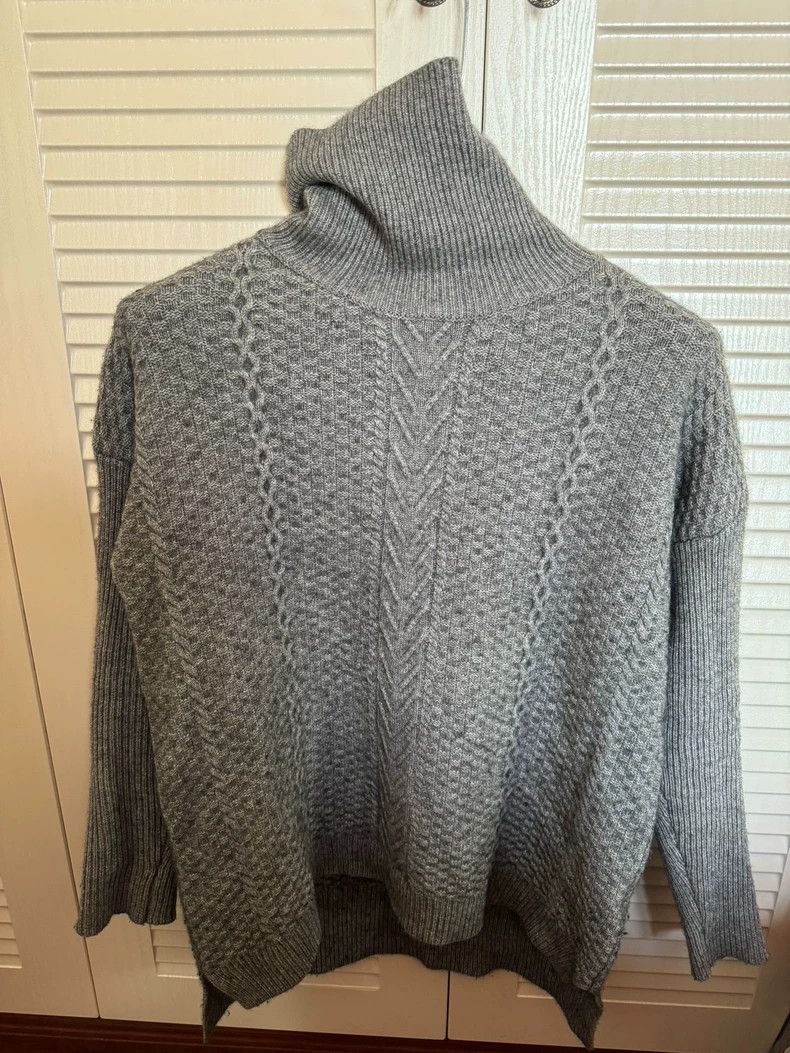 Alexander McQueen Alexander McQueen Gray Cashmere Sweater- DMC Size US M / EU 48-50 / 2 - 3 Thumbnail