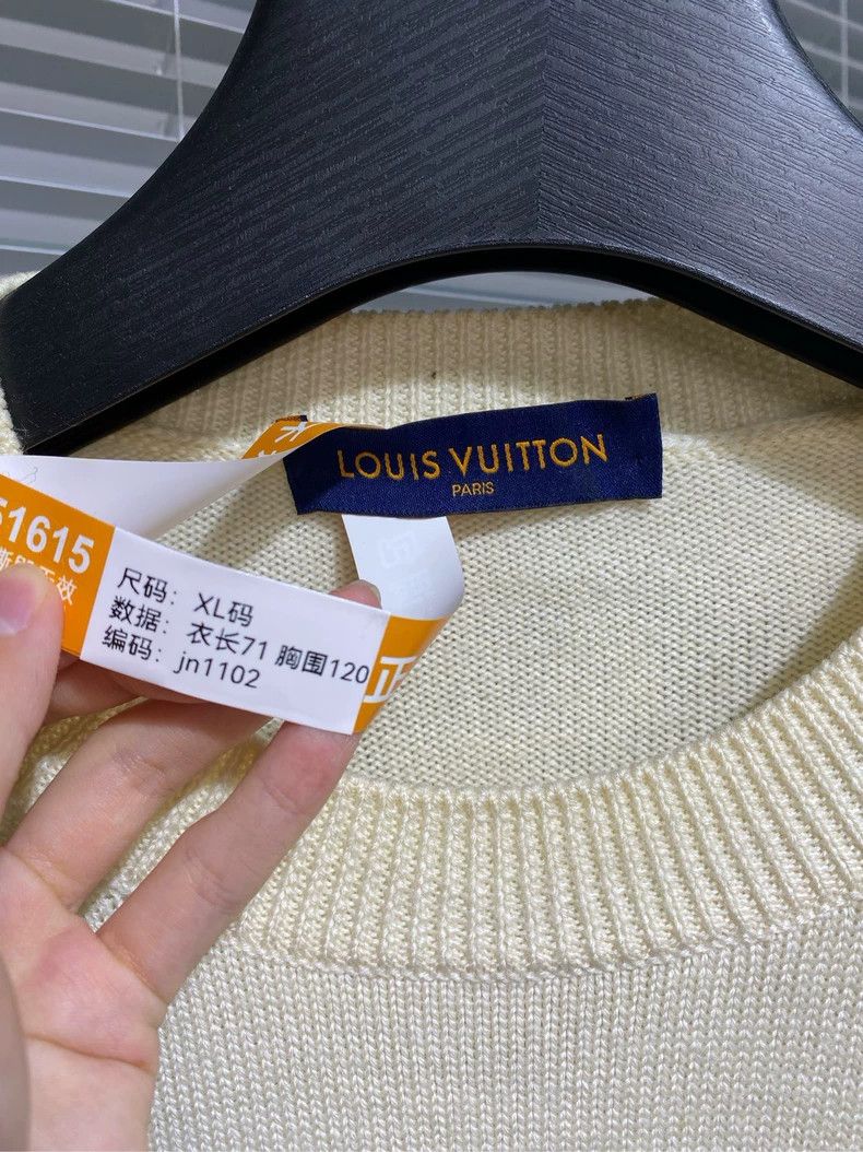 Louis Vuitton Louis Vuitton Wool Sweater with Clock Logo- DMC Size US XL / EU 56 / 4 - 5 Thumbnail