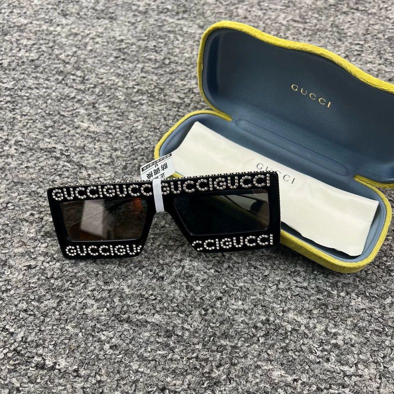 Gucci Gucci Rhinestone Logo Sunglasses- DMC Size ONE SIZE - 2 Thumbnail