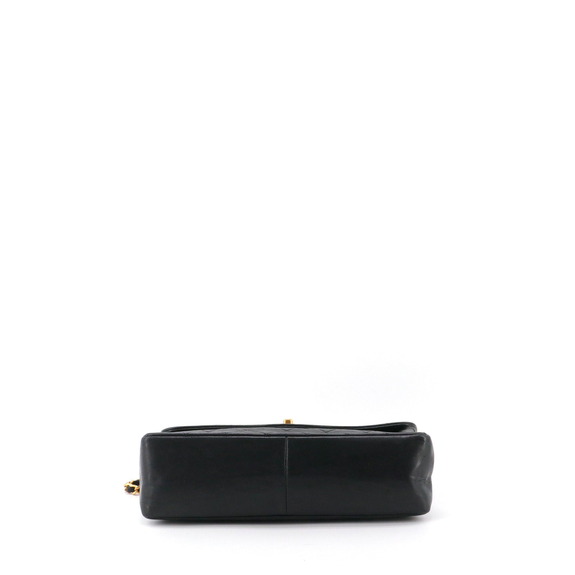 Chanel CHANEL - Chanel Simple Flap Flap Shoulder Bag in Black Quilted Leather Size ONE SIZE - 4 Thumbnail