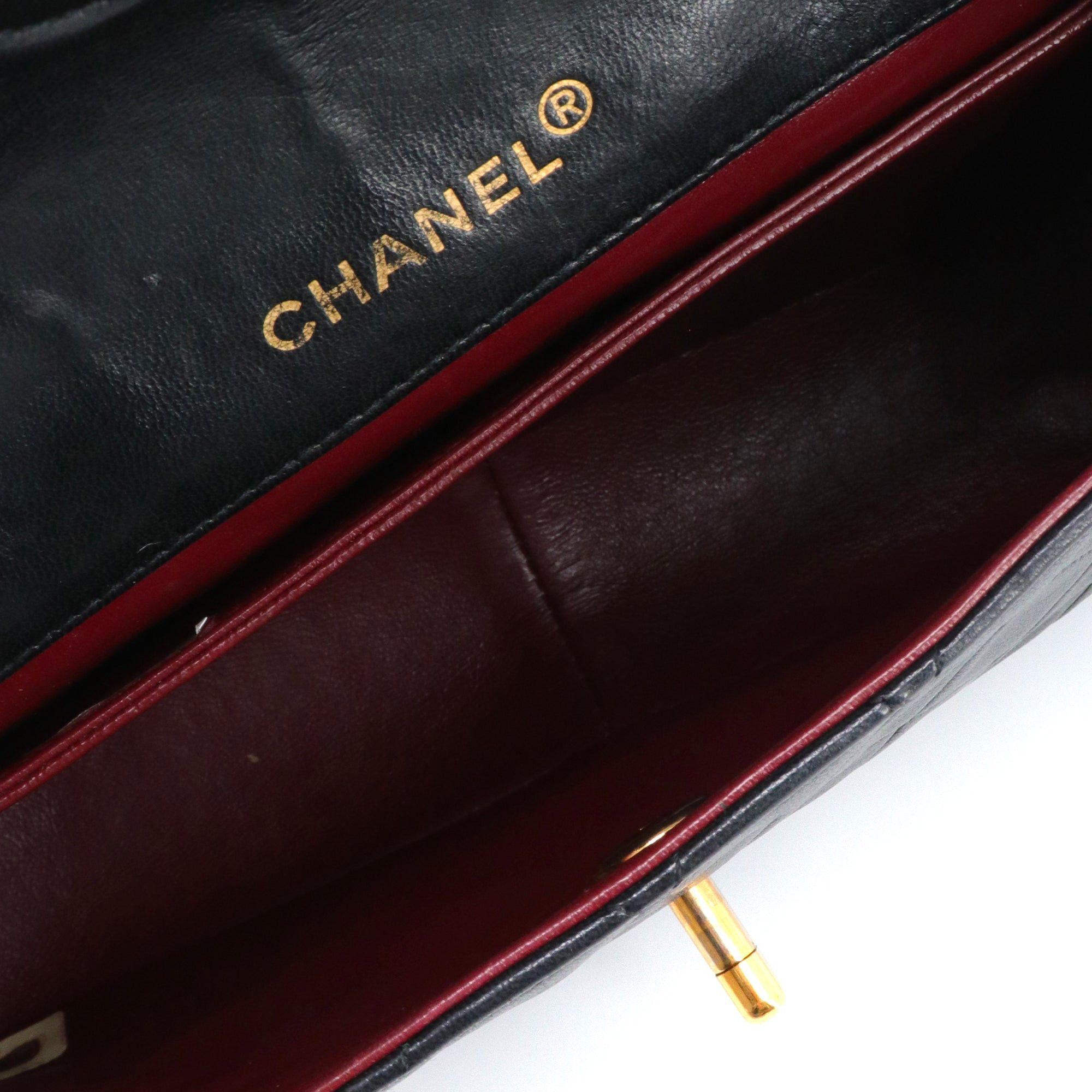 Chanel CHANEL - Chanel Simple Flap Flap Shoulder Bag in Black Quilted Leather Size ONE SIZE - 10 Thumbnail
