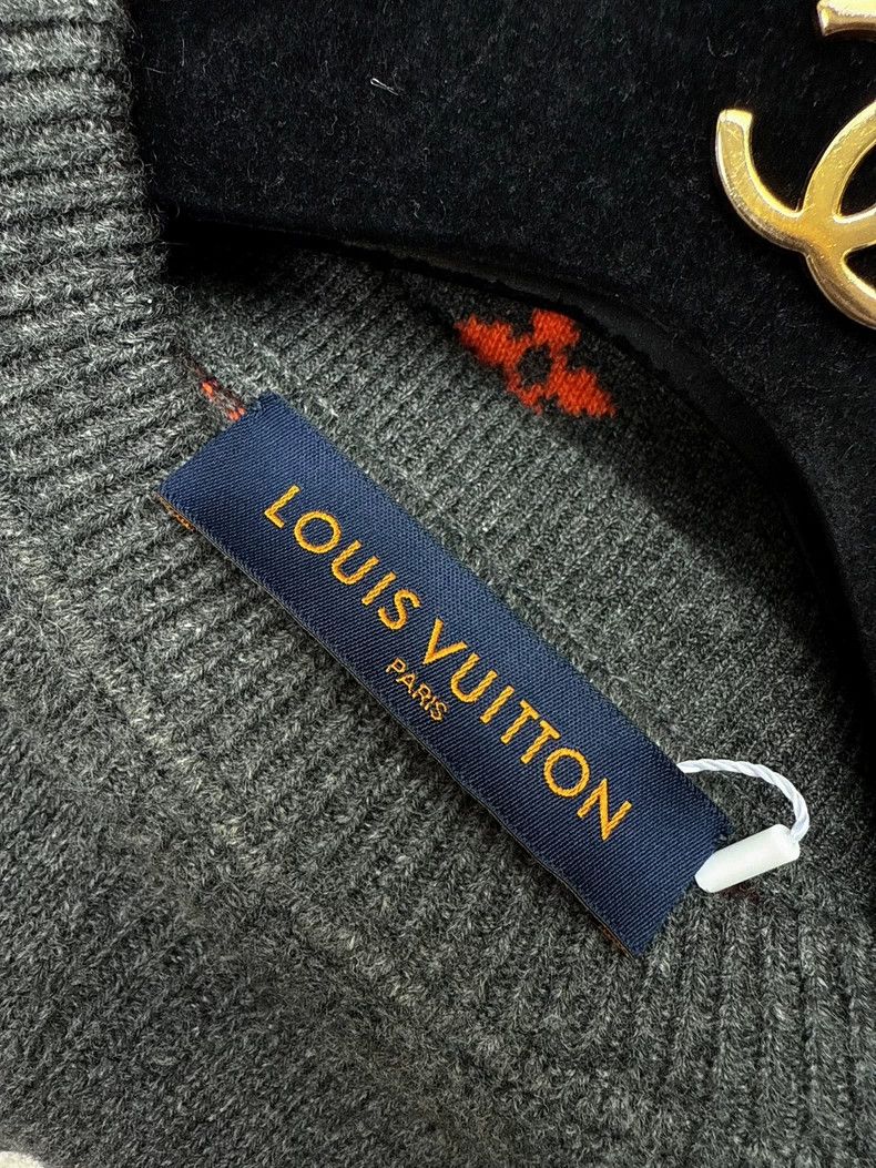 Louis Vuitton Gray and Orange Louis Vuitton Sweater- DMC Size US S / EU 44-46 / 1 - 5 Thumbnail