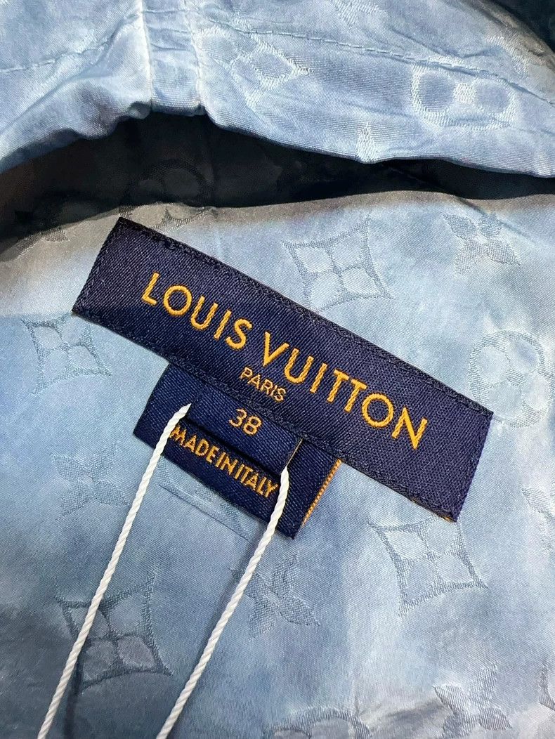 Louis Vuitton Blue Gradient Logo Hooded Jacket- DMC Size US M / EU 48-50 / 2 - 7 Thumbnail