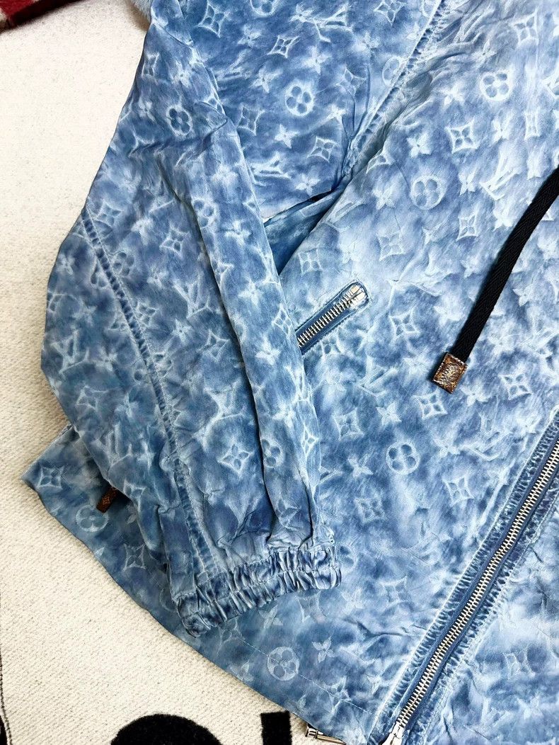 Louis Vuitton Blue Gradient Logo Hooded Jacket- DMC Size US M / EU 48-50 / 2 - 5 Thumbnail