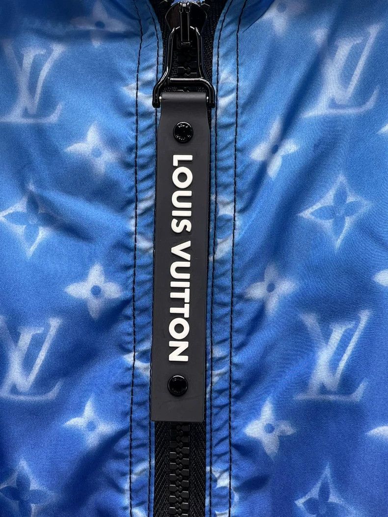 Louis Vuitton Blue Gradient Logo Windbreaker Jacket- DMC Size US S / EU 44-46 / 1 - 4 Thumbnail
