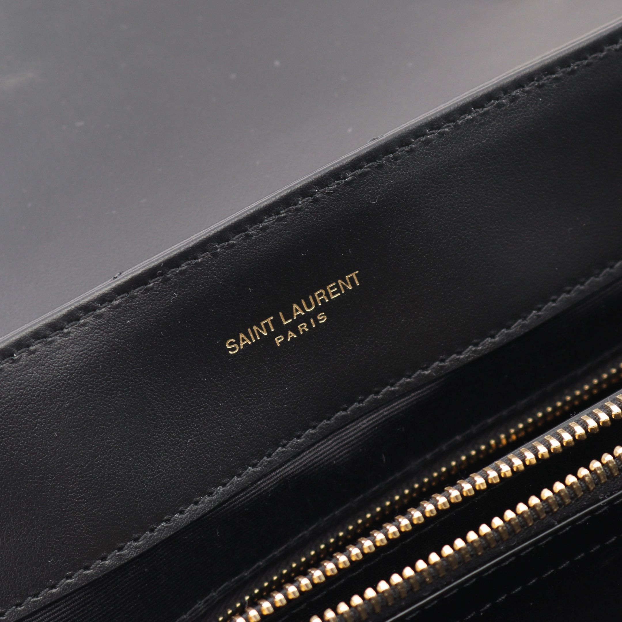 Yves Saint Laurent Yves Saint Laurent Lulu Medium Chain Shoulder Bag Tote Leather Black Size ONE SIZE - 4 Thumbnail