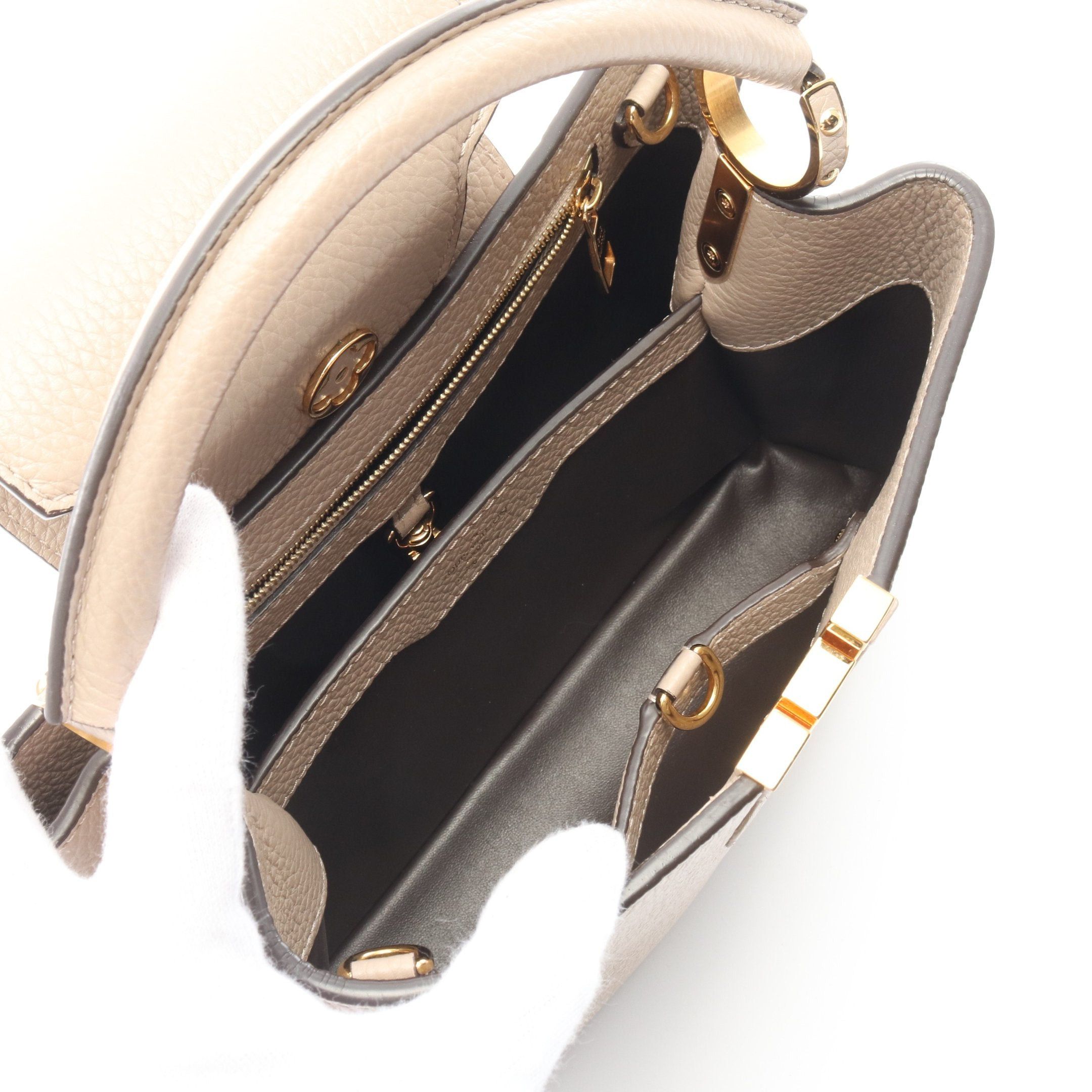 Louis Vuitton Louis Vuitton Capucines Bb Carré Handbag Taurillon Leather Gray Beige Size ONE SIZE - 3 Thumbnail