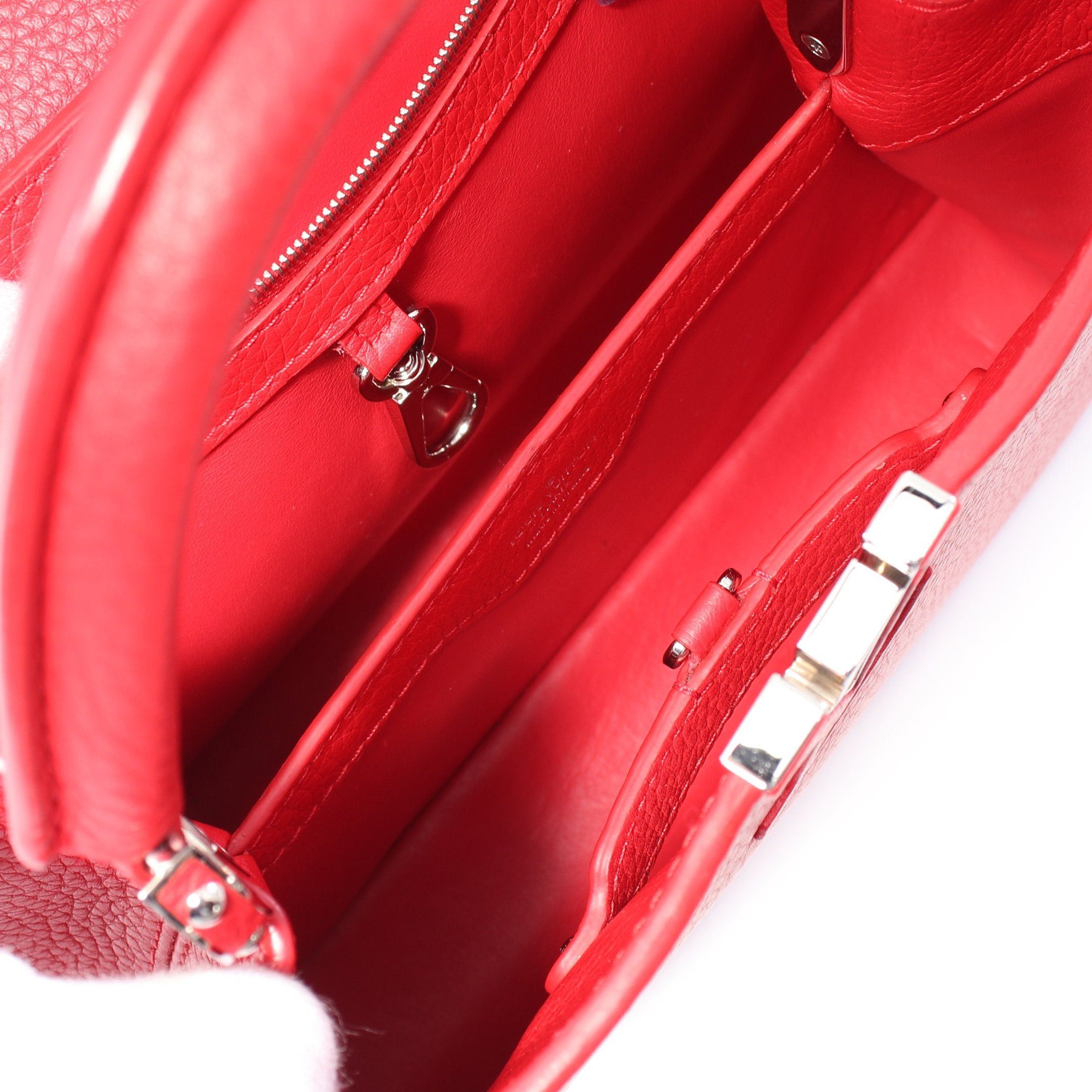 Louis Vuitton Louis Vuitton Capucines Bb Ruby Handbag Taurillon Leather Red Size ONE SIZE - 3 Thumbnail