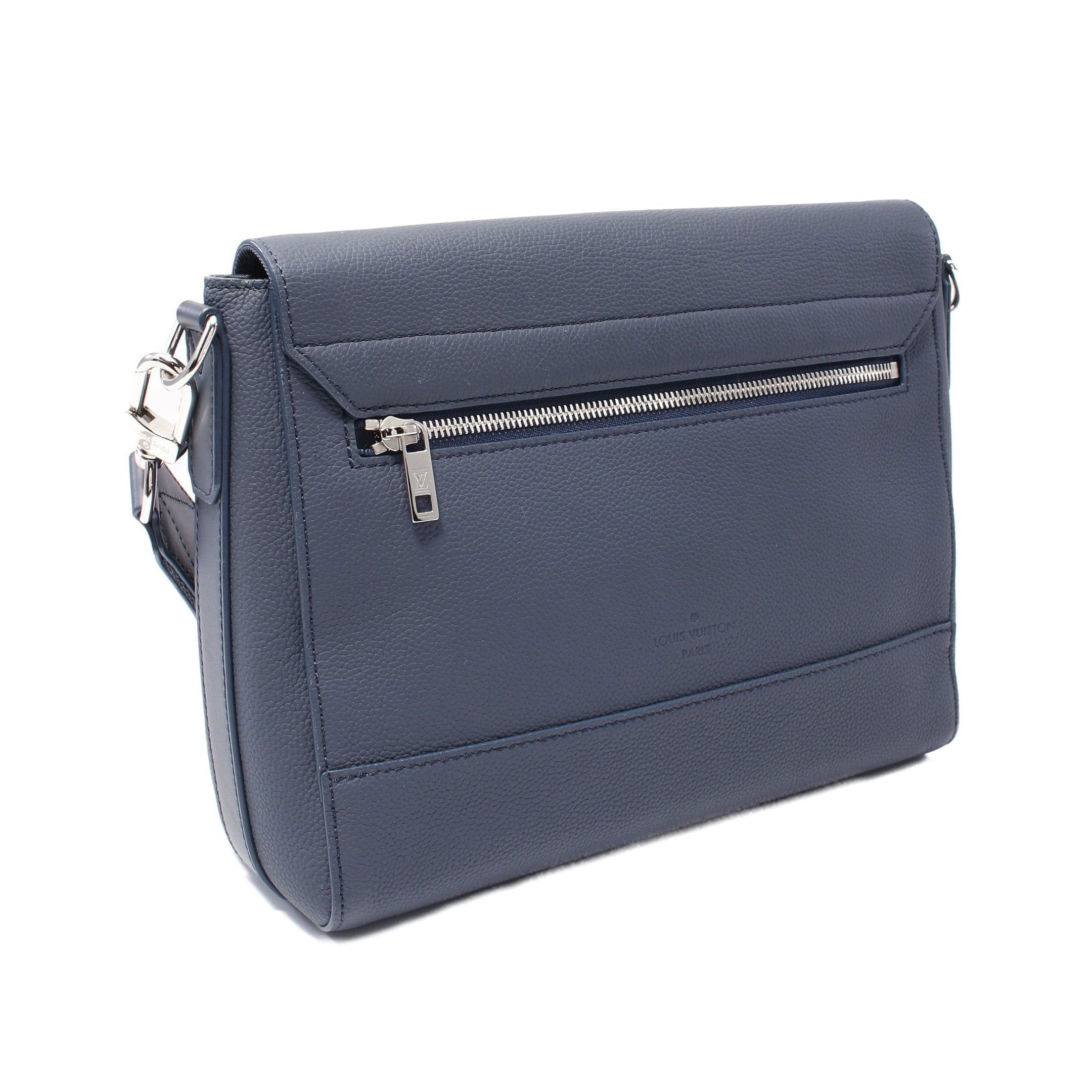 Louis Vuitton Louis Vuitton Take Off Messenger Lv Aerogram Shoulder Bag Leather Navy Size ONE SIZE - 2 Thumbnail
