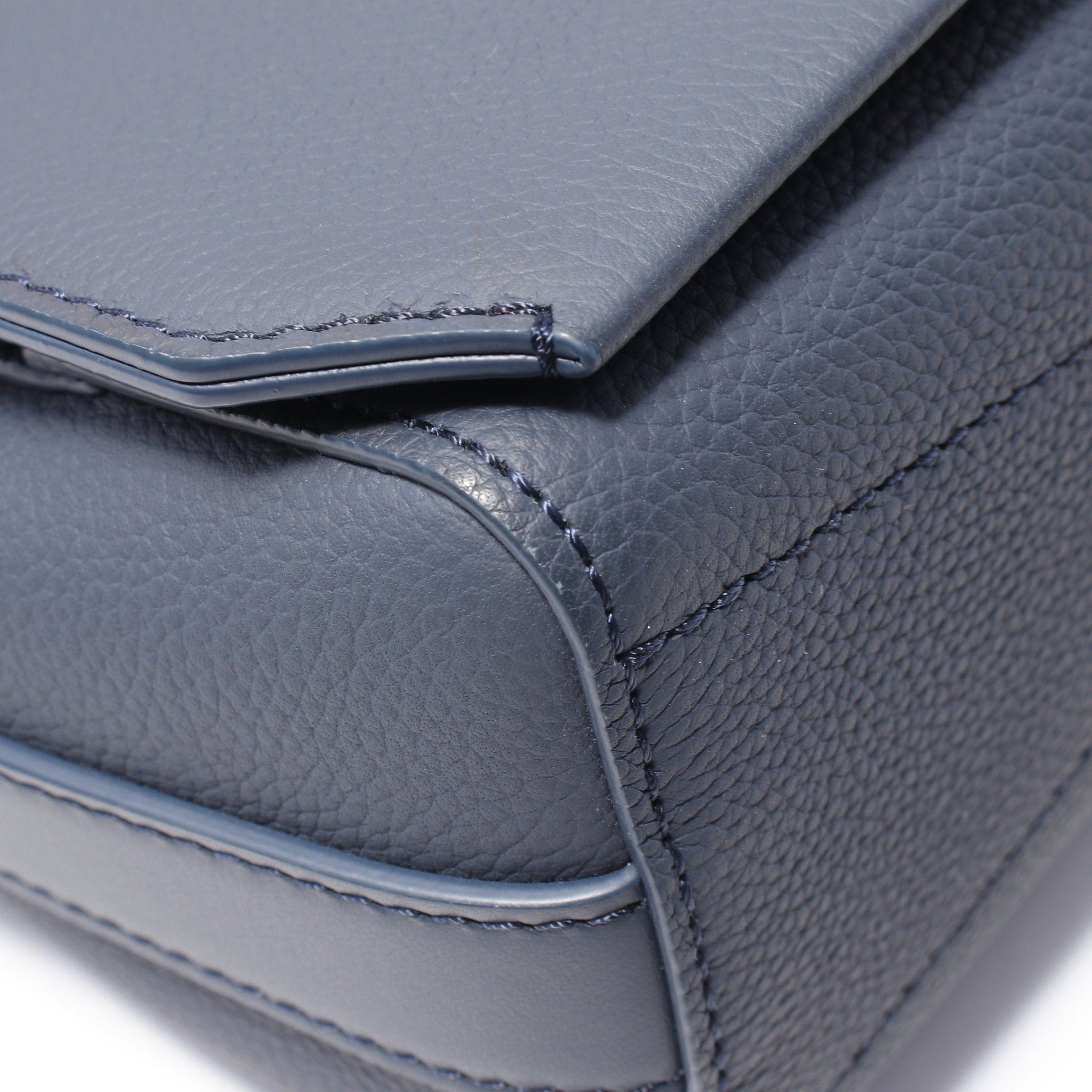Louis Vuitton Louis Vuitton Take Off Messenger Lv Aerogram Shoulder Bag Leather Navy Size ONE SIZE - 5 Thumbnail