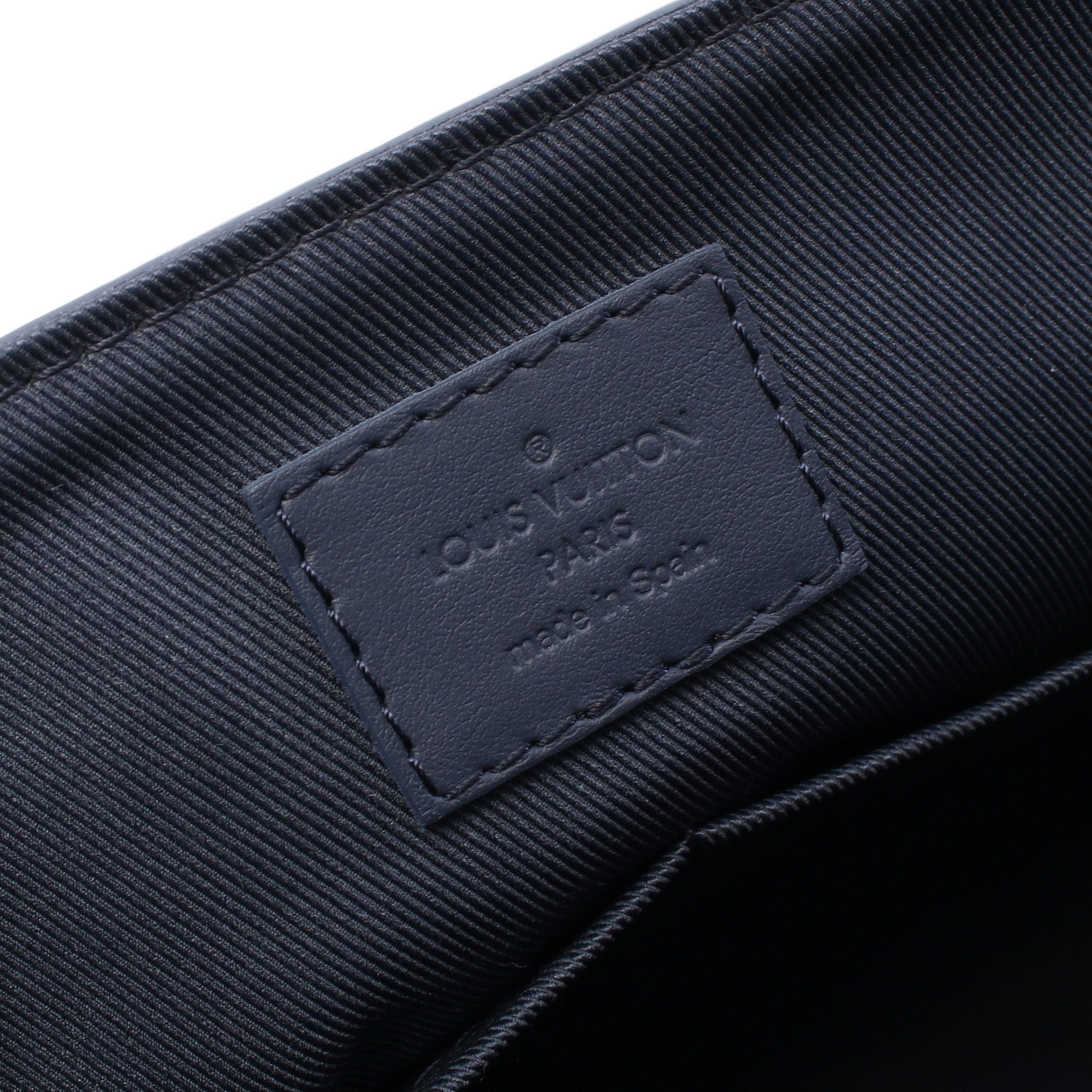 Louis Vuitton Louis Vuitton Take Off Messenger Lv Aerogram Shoulder Bag Leather Navy Size ONE SIZE - 4 Thumbnail