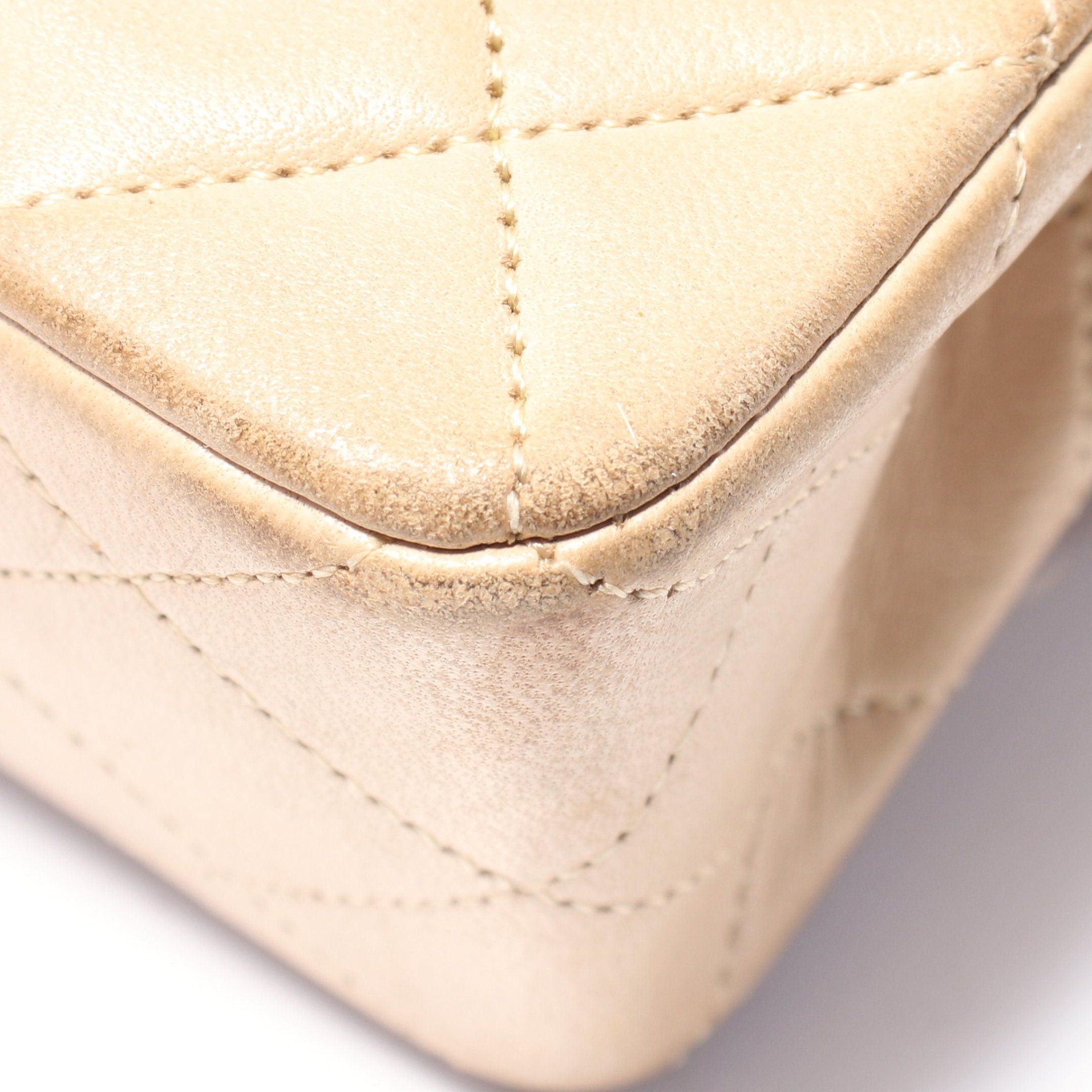 Chanel Chanel Matelasse Double Flap Chain Shoulder Bag Lambskin Beige Gold Hardware Size ONE SIZE - 7 Thumbnail