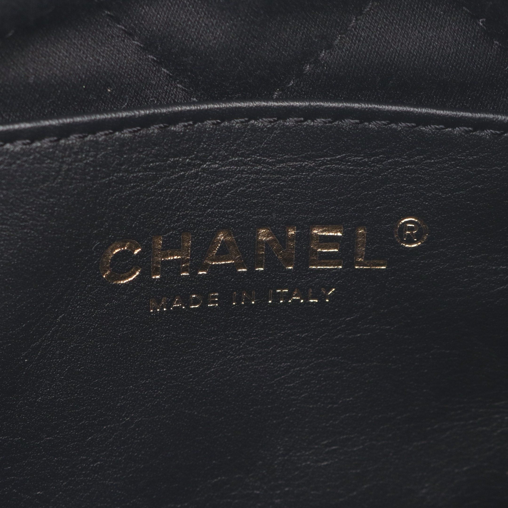 Chanel Chanel Chanel 22 Mini Chain Shoulder Bag Leather Black Gold Hardware Size ONE SIZE - 4 Thumbnail