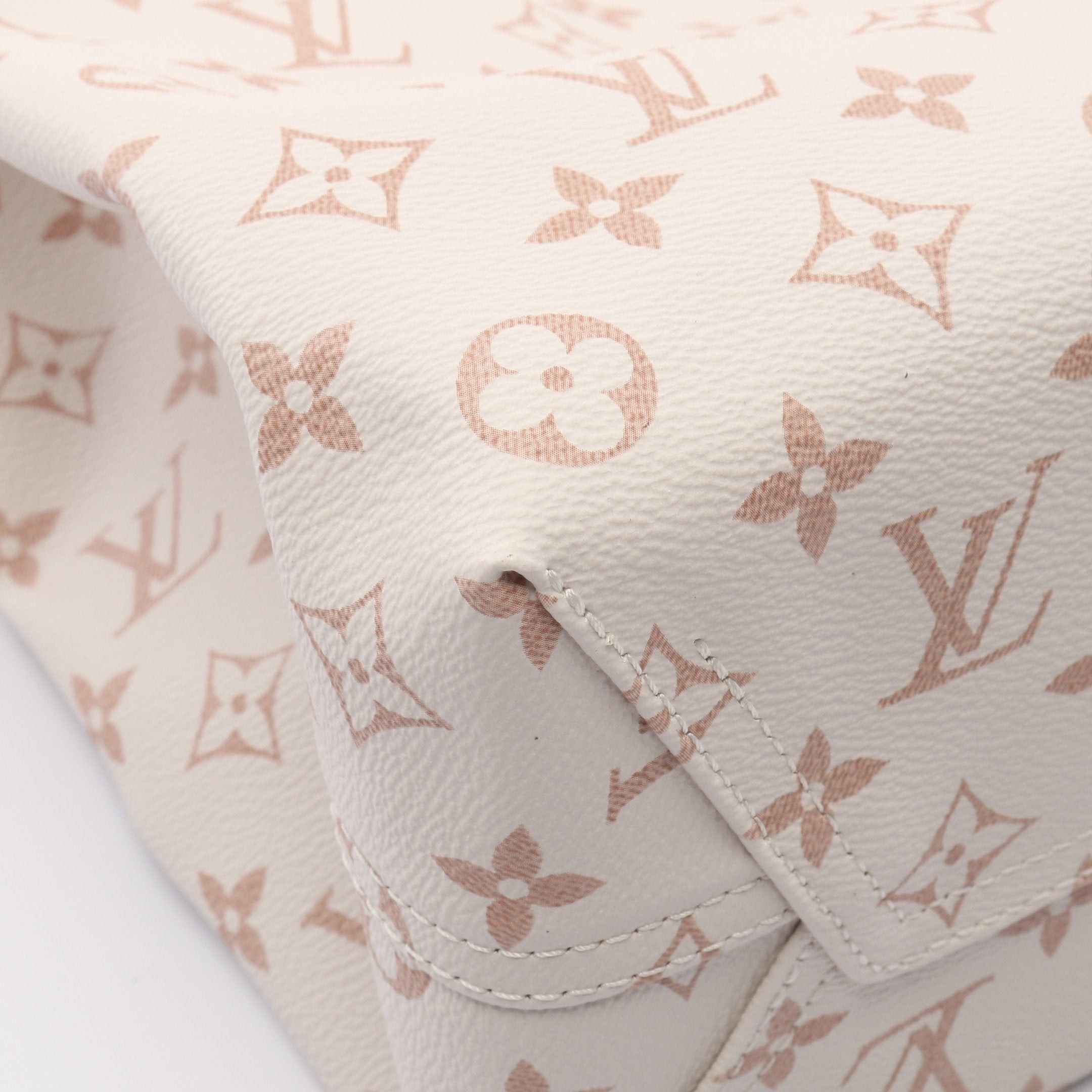 Louis Vuitton Louis Vuitton Atlantis Gm Monogram Dune Handbag Tote Bag Off White Pink Brown Size ONE SIZE - 5 Thumbnail