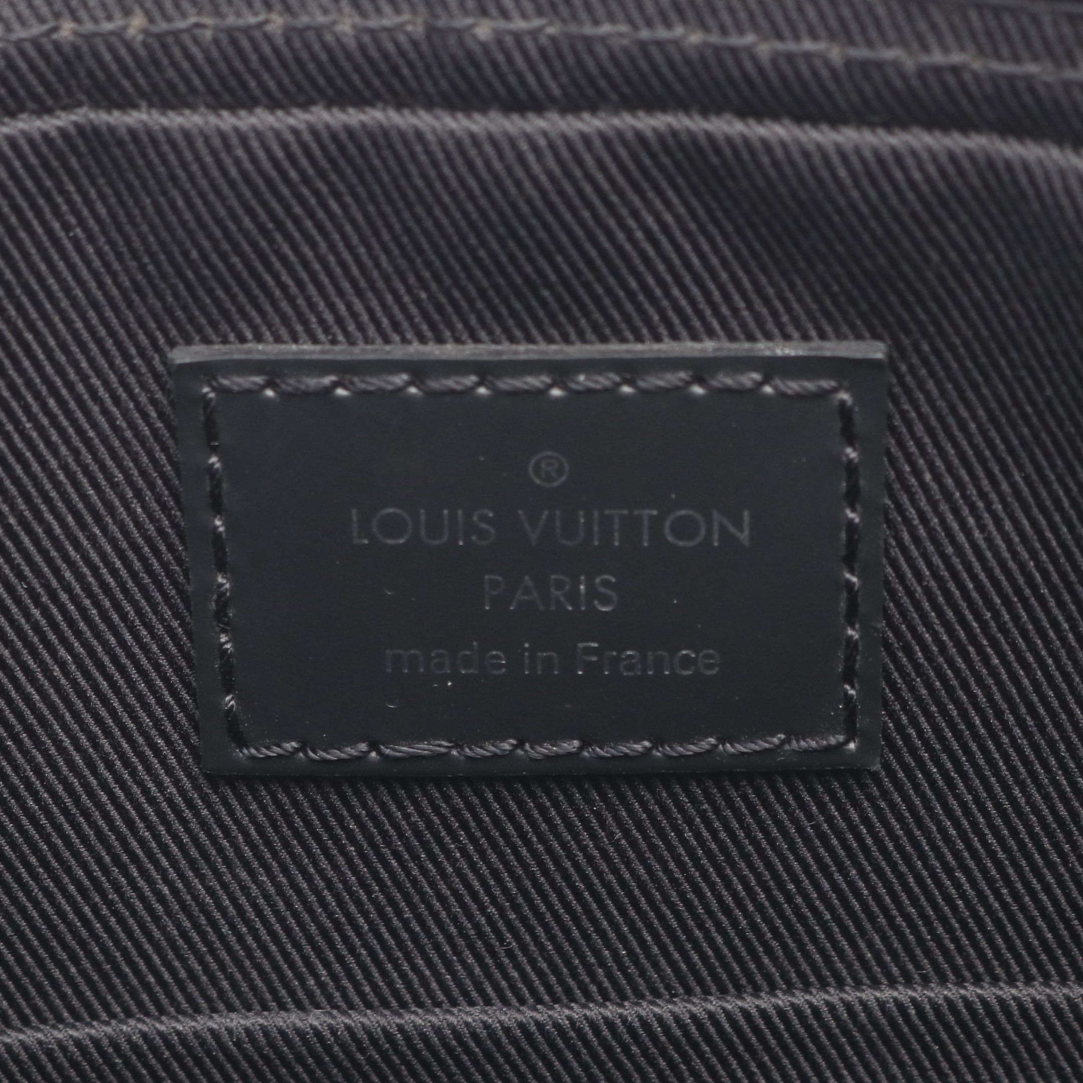 Louis Vuitton Louis Vuitton Trio Messenger Damier Graphite Animal Print Shoulder Bag Leather Black Size ONE SIZE - 4 Thumbnail