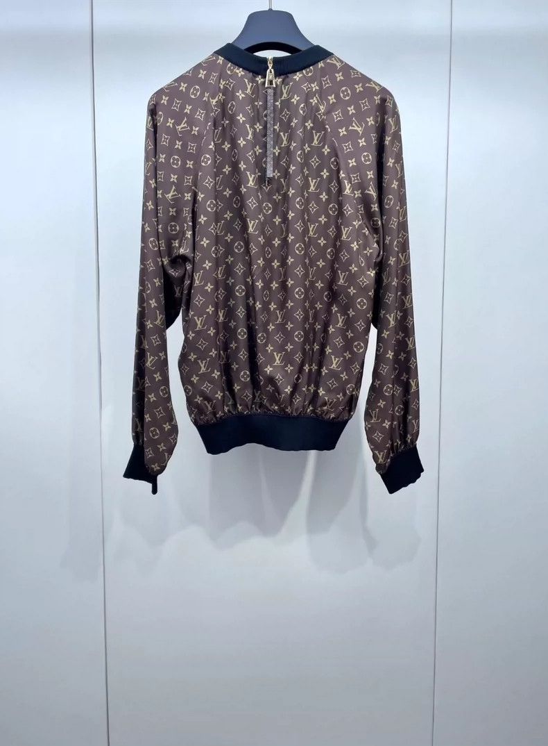 Louis Vuitton Classic Louis Vuitton Silk Long Sleeve Top- DMC Size US XS / EU 42 / 0 - 2 Thumbnail