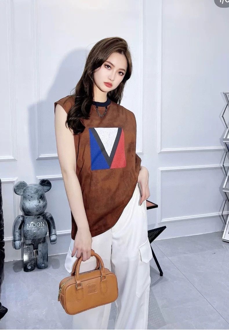 Louis Vuitton Louis Vuitton Chocolate Geometric Pattern Vest- DMC Size US XXS / EU 40 - 8 Thumbnail