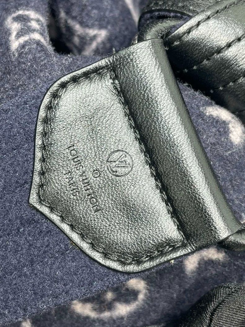 Louis Vuitton Long Blue Cashmere Bathrobe Coat- DMC Size US M / EU 48-50 / 2 - 4 Thumbnail