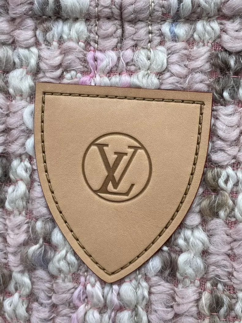 Louis Vuitton Pink Tweed Zip Jacket from Louis Vuitton- DMC Size US S / EU 44-46 / 1 - 3 Thumbnail