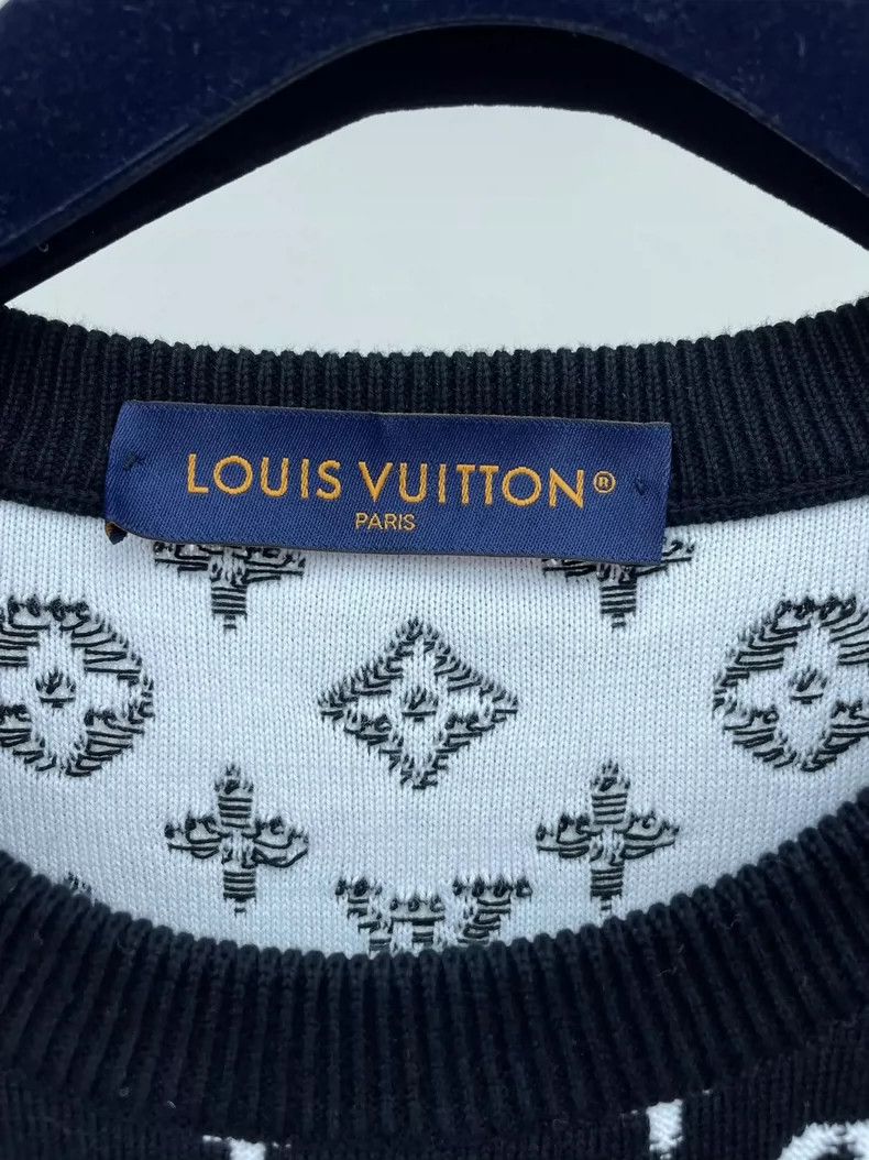 Louis Vuitton Black Gradient Logo Knit Sweater- DMC Size US S / EU 44-46 / 1 - 5 Thumbnail