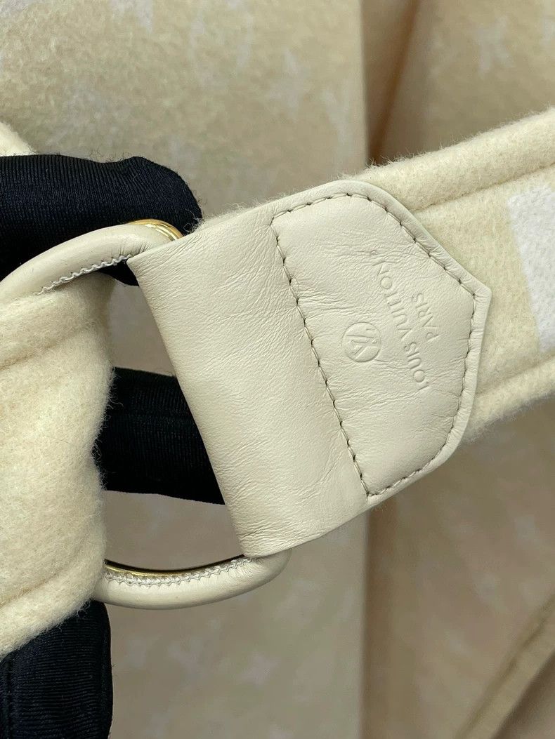 Louis Vuitton LV Floral Bathrobe Coat- DMC Size US M / EU 48-50 / 2 - 3 Thumbnail