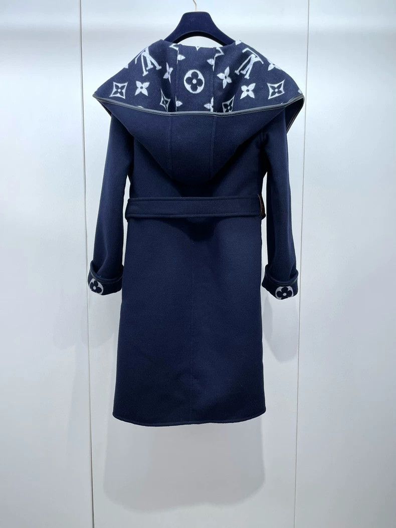 Louis Vuitton Louis Vuitton Dark Blue Bathrobe Coat- DMC Size US M / EU 48-50 / 2 - 2 Thumbnail