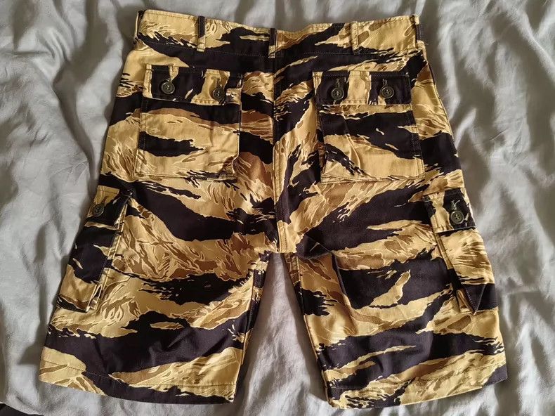 The Real McCoy's Tiger Camouflage Gold Tone Shorts- DMC Size US 32 / EU 48 - 2 Thumbnail