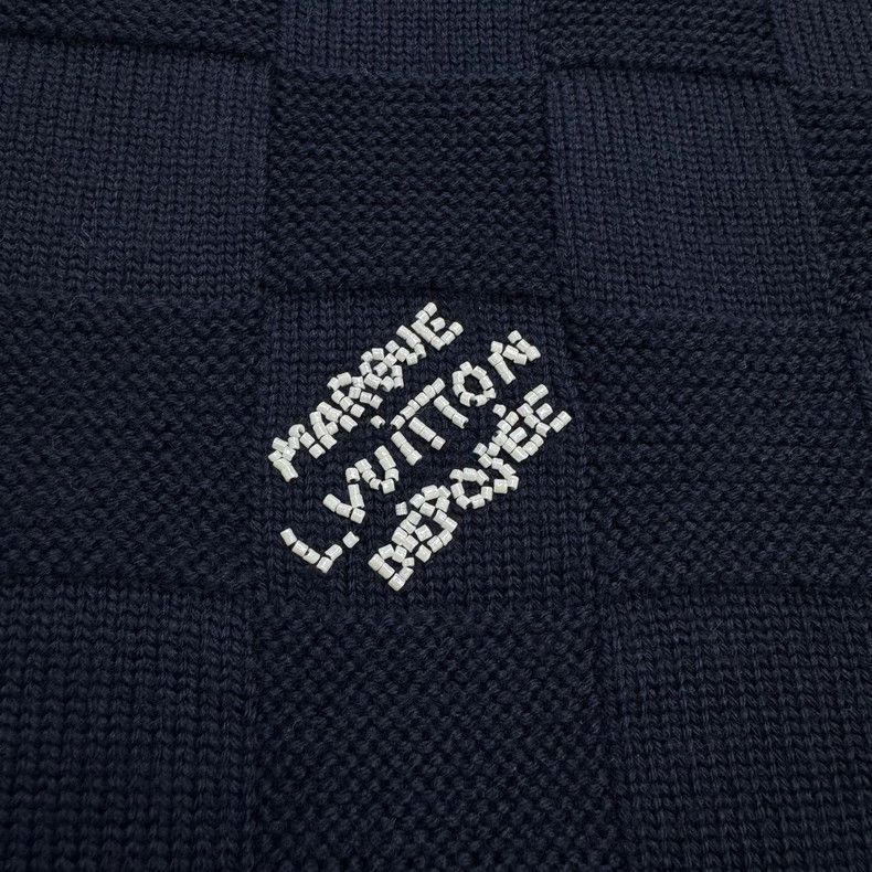 Louis Vuitton Louis Vuitton Checkered Knit Sweatshirt Size S- DMC Size US S / EU 44-46 / 1 - 2 Thumbnail