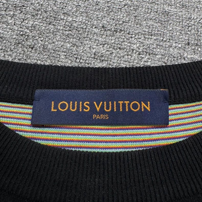 Louis Vuitton Louis Vuitton Gradient Logo Sweatshirt Size L- DMC Size US L / EU 52-54 / 3 - 2 Thumbnail