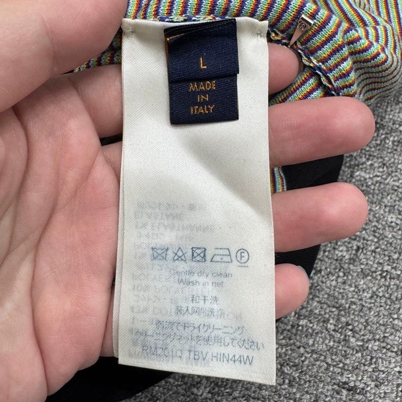 Louis Vuitton Louis Vuitton Gradient Logo Sweatshirt Size L- DMC Size US L / EU 52-54 / 3 - 3 Thumbnail