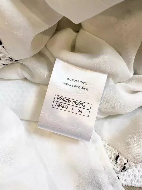 Chanel Chanel Tweed Blazer in White and Black- DMC Size US S / EU 44-46 / 1 - 6 Thumbnail