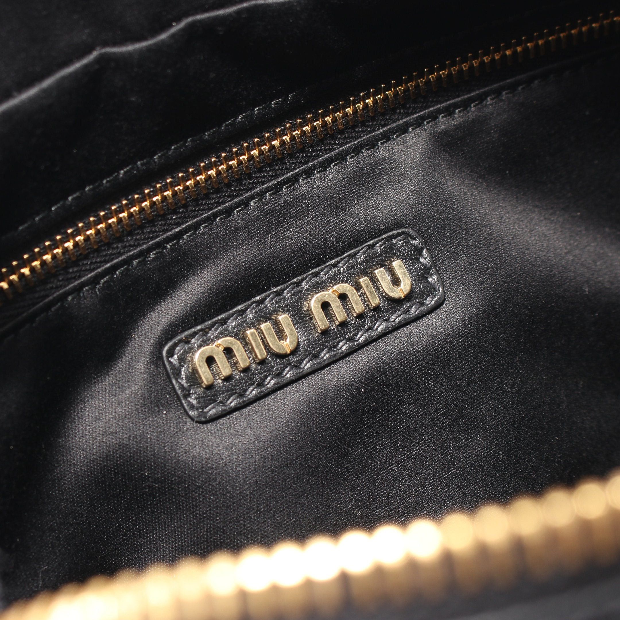 Miu Miu Miu Miu Matelasse Clutch Bag Leather Black Size ONE SIZE - 4 Thumbnail