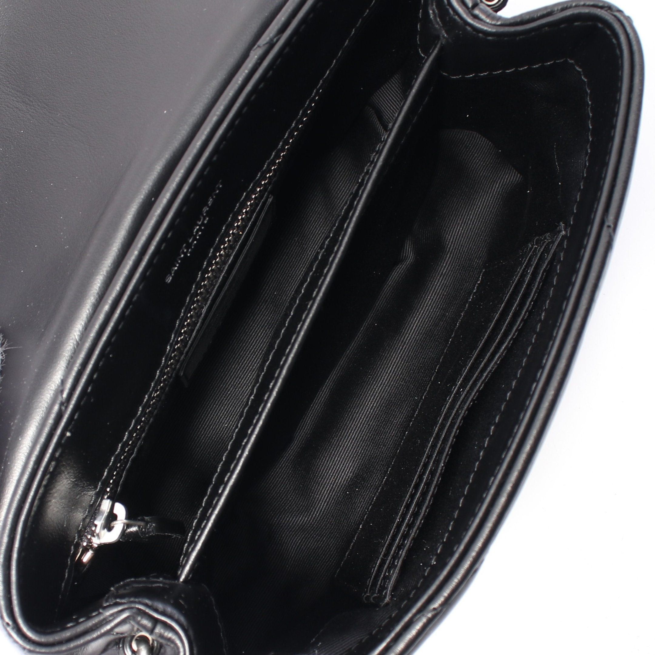 Yves Saint Laurent Yves Saint Laurent Loulou Toy Shoulder Bag Leather Black Size ONE SIZE - 3 Thumbnail