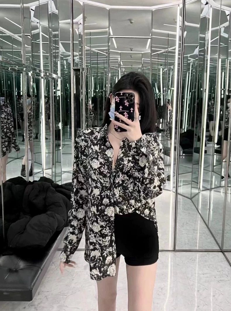 Saint Laurent Paris Saint Laurent Floral Silk Shirt for Women- DMC Size US M / EU 48-50 / 2 - 9 Thumbnail