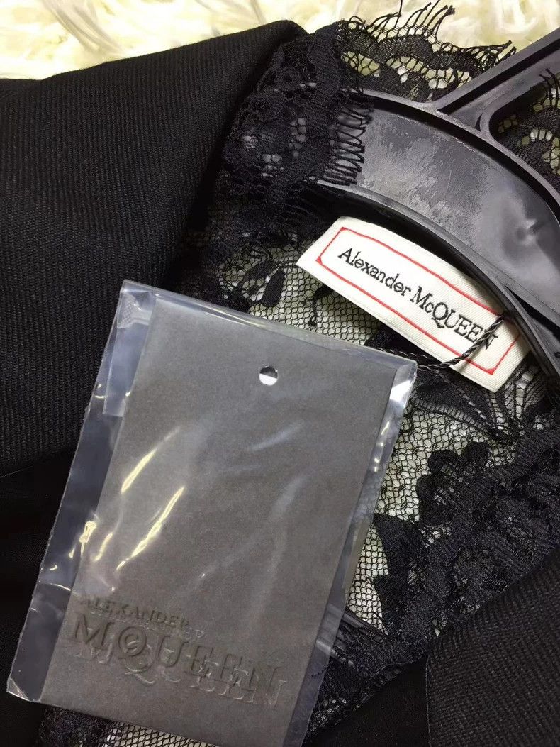 Alexander McQueen Elegant Black Blazer Suit for Spring 2021- DMC Size US L / EU 52-54 / 3 - 3 Thumbnail