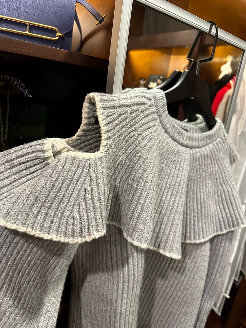 Alexander McQueen Alexander McQueen Gray Sweater with Ruffle Detail- DMC Size US XS / EU 42 / 0 - 3 Thumbnail
