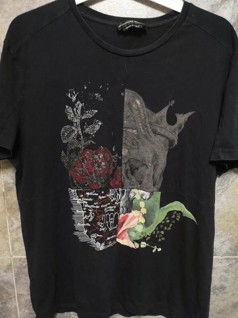 Alexander McQueen ALEXANDER MCQUEEN Men's Graphic T-Shirt Medium- DMC Size US M / EU 48-50 / 2 - 2 Thumbnail