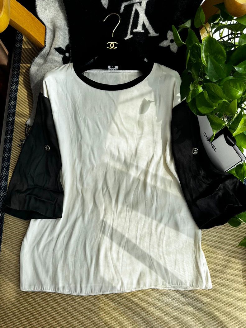Chanel Chanel Short Sleeve Silk Top- DMC Size US M / EU 48-50 / 2 - 2 Thumbnail
