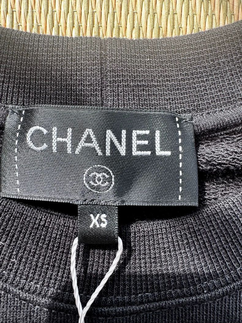 Chanel Chanel Black Graffiti Sweatshirt with Sequins- DMC Size US XS / EU 42 / 0 - 5 Thumbnail