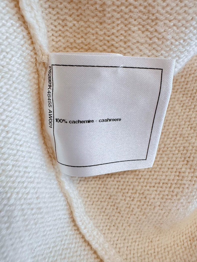 Chanel Chanel White Cashmere Off-Shoulder Sweater- DMC Size US S / EU 44-46 / 1 - 6 Thumbnail