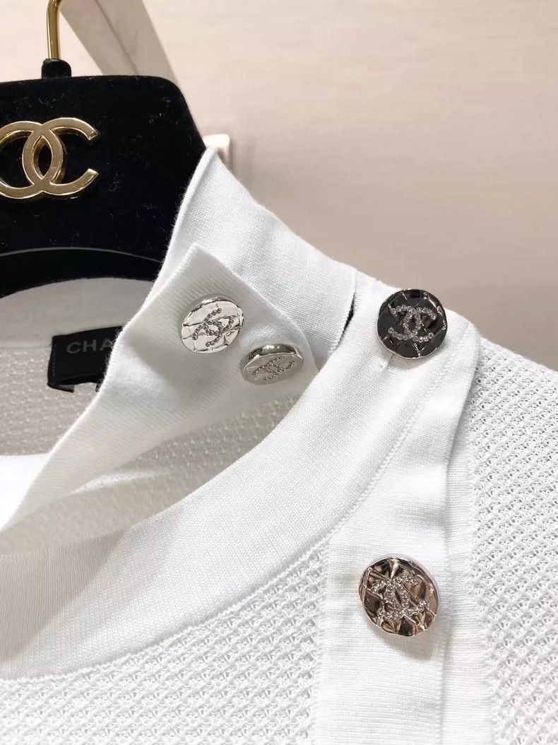 Chanel Chanel Long Sleeve Knit Top with Buttons- DMC Size US S / EU 44-46 / 1 - 4 Thumbnail