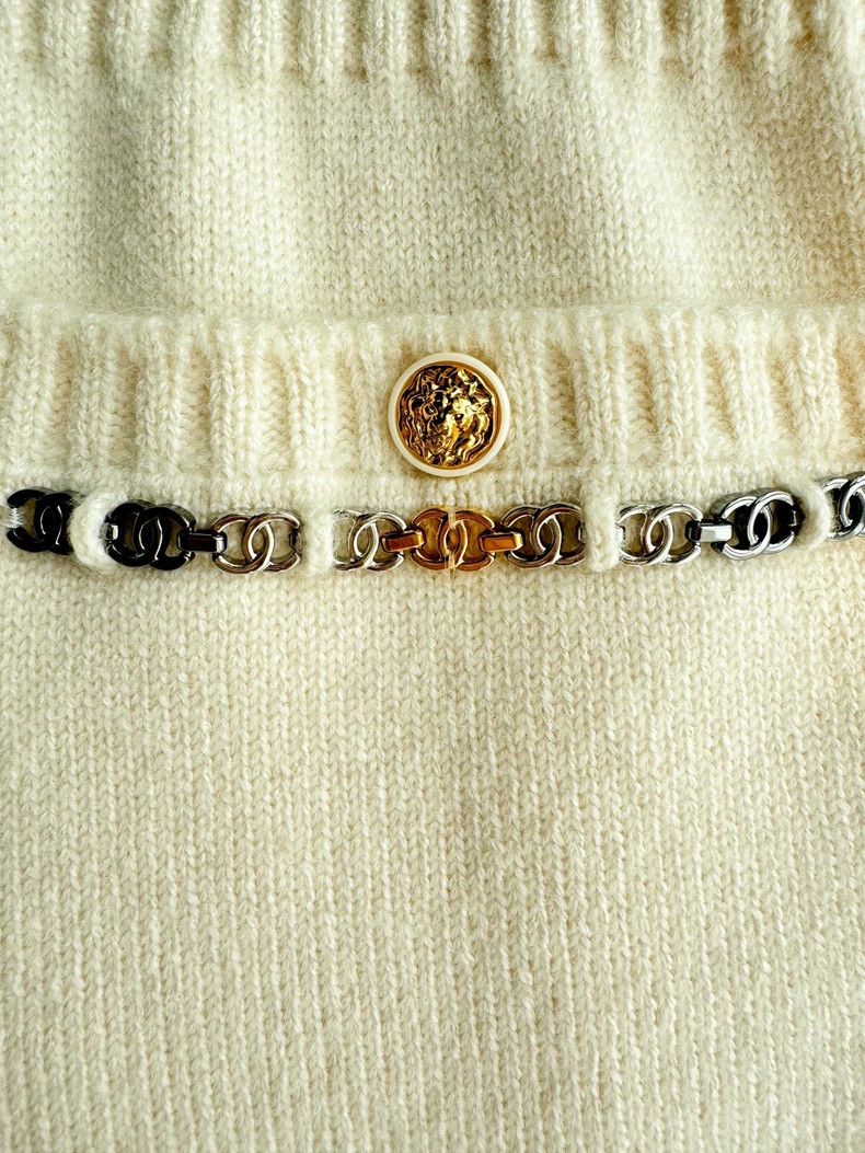 Chanel Chanel White V-Neck Cashmere Knit Dress- DMC Size US 36 / EU 52 - 4 Thumbnail