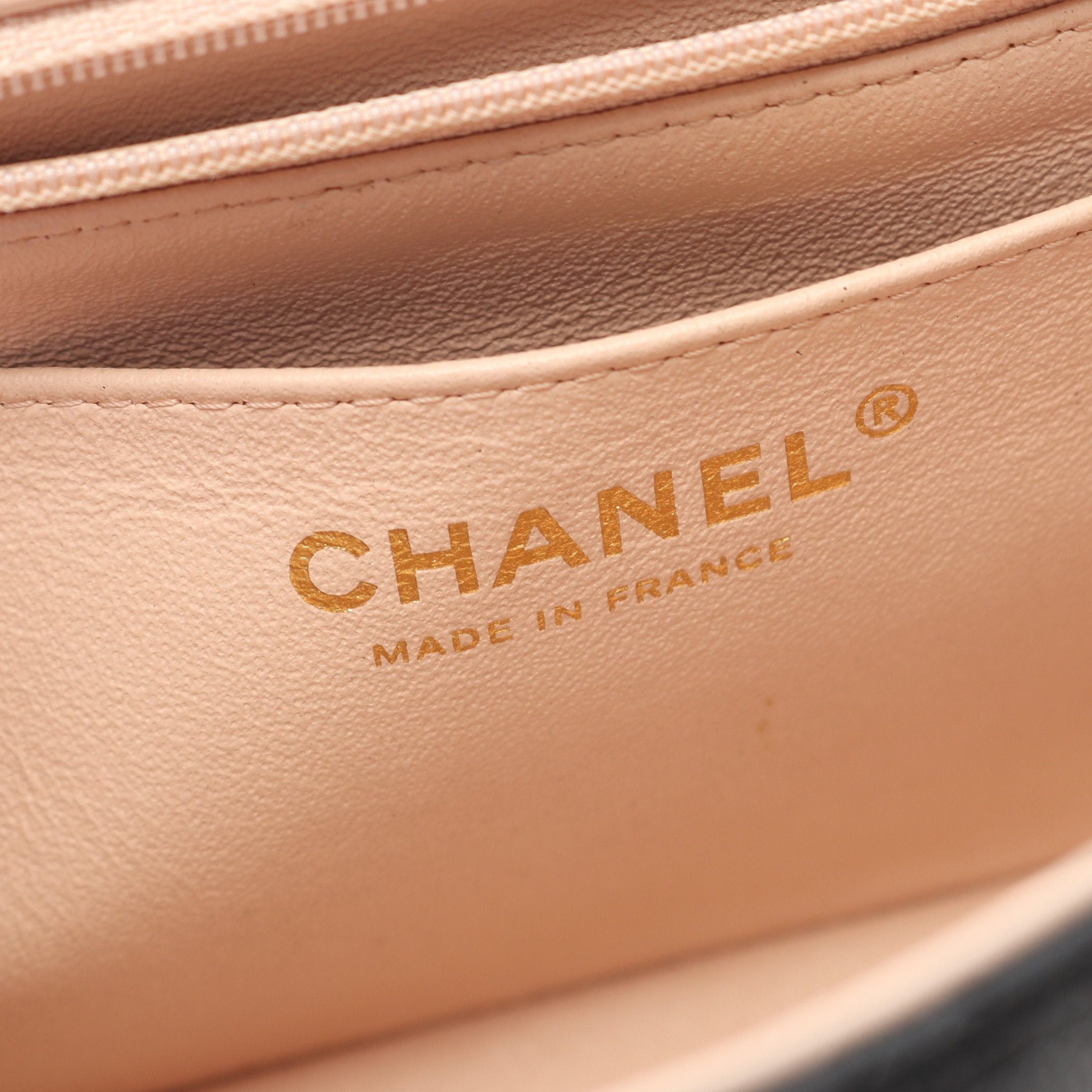 Chanel Chanel Mini Matelasse Chain Shoulder Bag Lambskin Light Pink Black Gold Hardware Size ONE SIZE - 4 Thumbnail