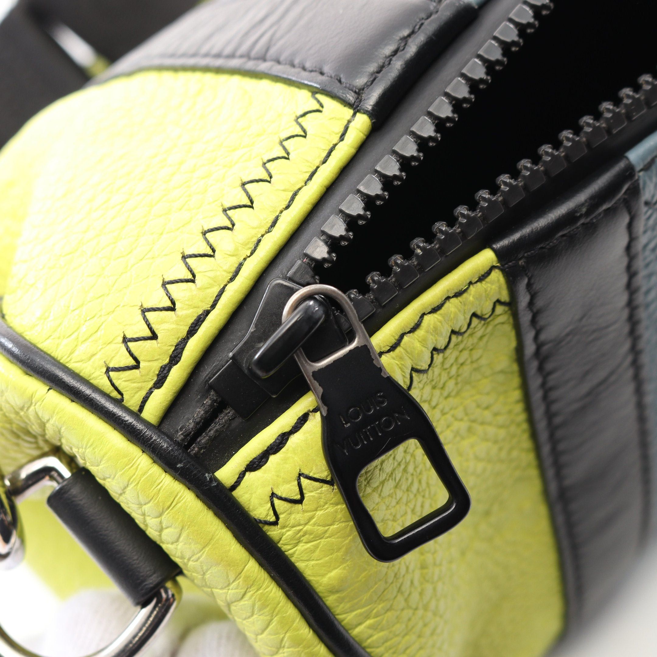 Louis Vuitton Louis Vuitton Porosion Shoulder Bag Leather Gray Yellow Multicolor Size ONE SIZE - 6 Thumbnail
