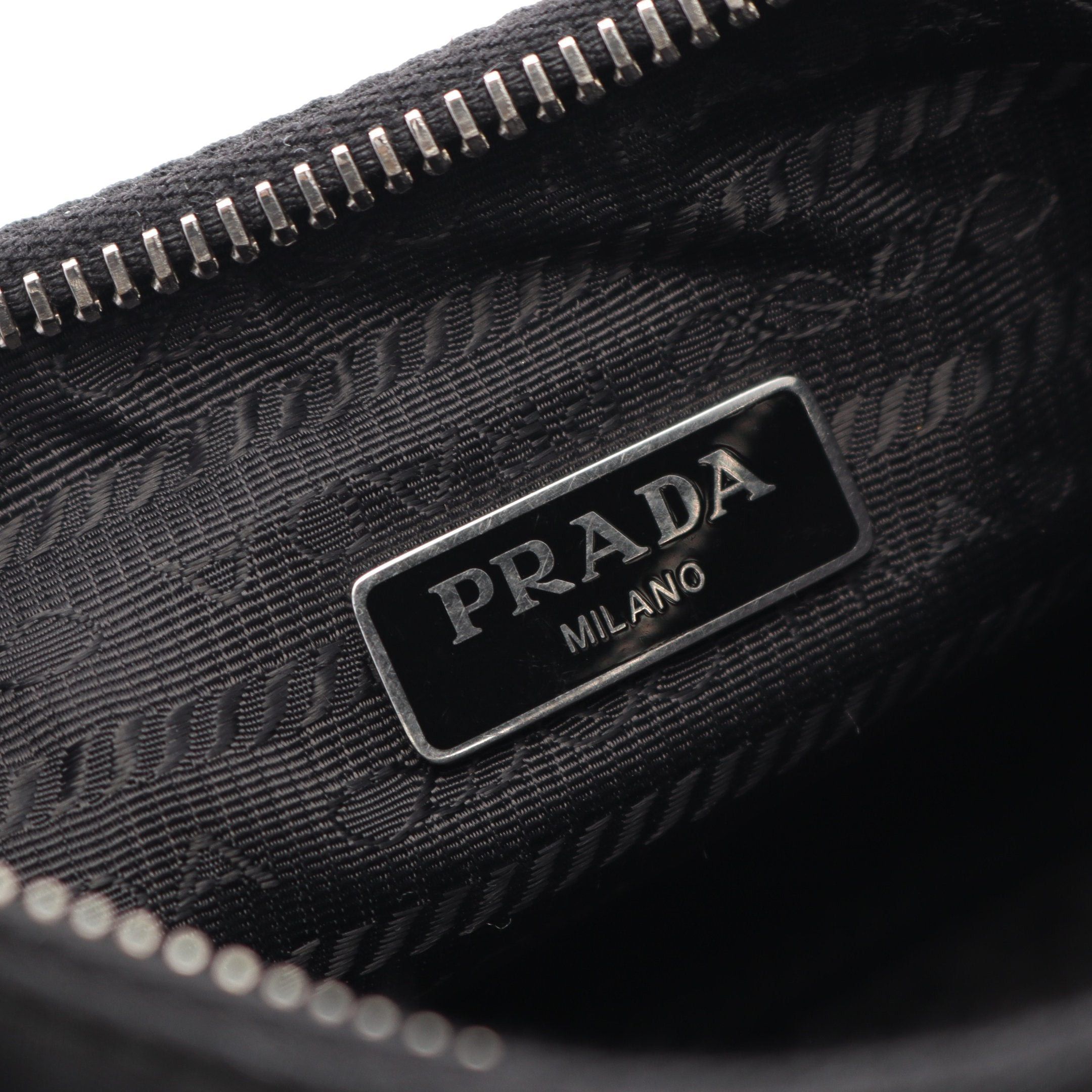 Prada Prada Re-Edition 2005 Chain Shoulder Bag Nylon Saffiano Leather Black Size ONE SIZE - 4 Thumbnail