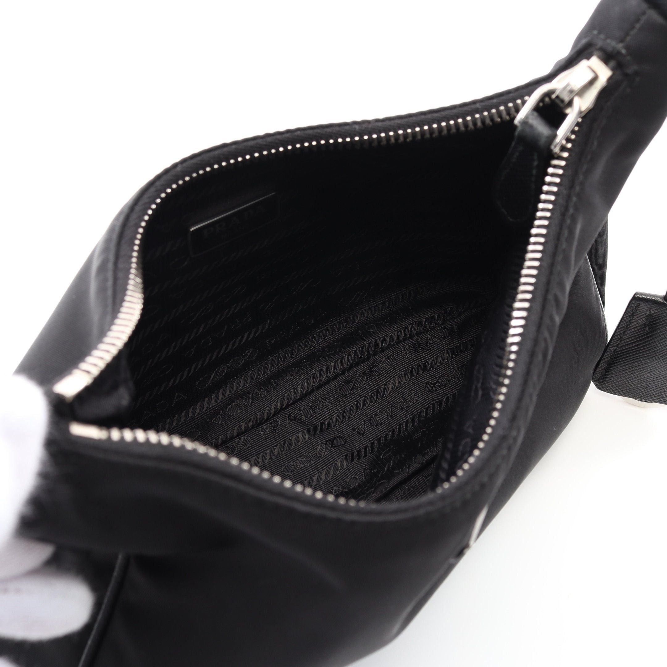 Prada Prada Re-Edition 2005 Chain Shoulder Bag Nylon Saffiano Leather Black Size ONE SIZE - 3 Thumbnail